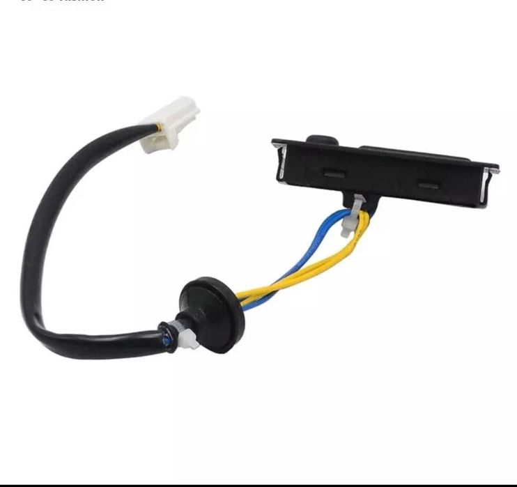 Кнопка багажника Nissan leaf, Murano!