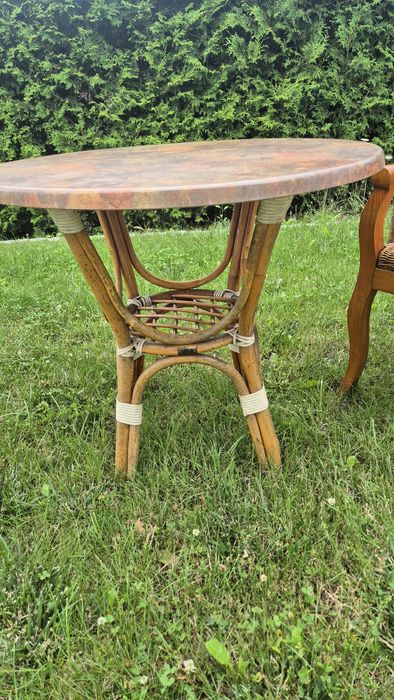 Stylowy stolik rattanowy / wiklinowy – okrągły, na taras, balkon, do ogrodu – Vintage / Boho