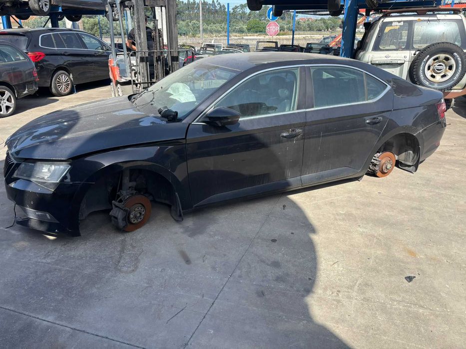 Peças Skoda Superb do ano 2018