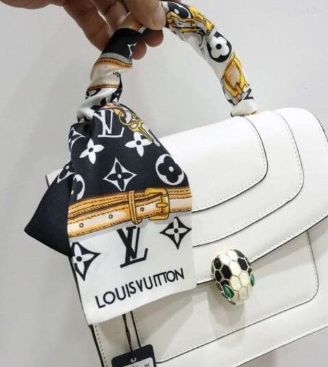 Lenços Louis Vuitton