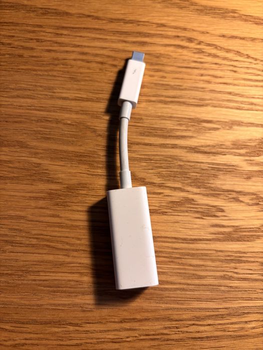 Oryginalny Adapter Apple Thunderbolt na Gigabit Ethernet (A1433)
