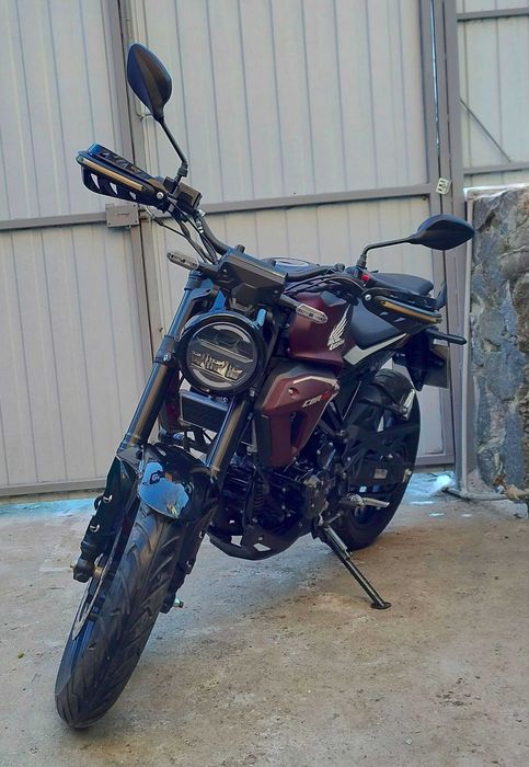 Мотоцикл Naked Rider CB250R