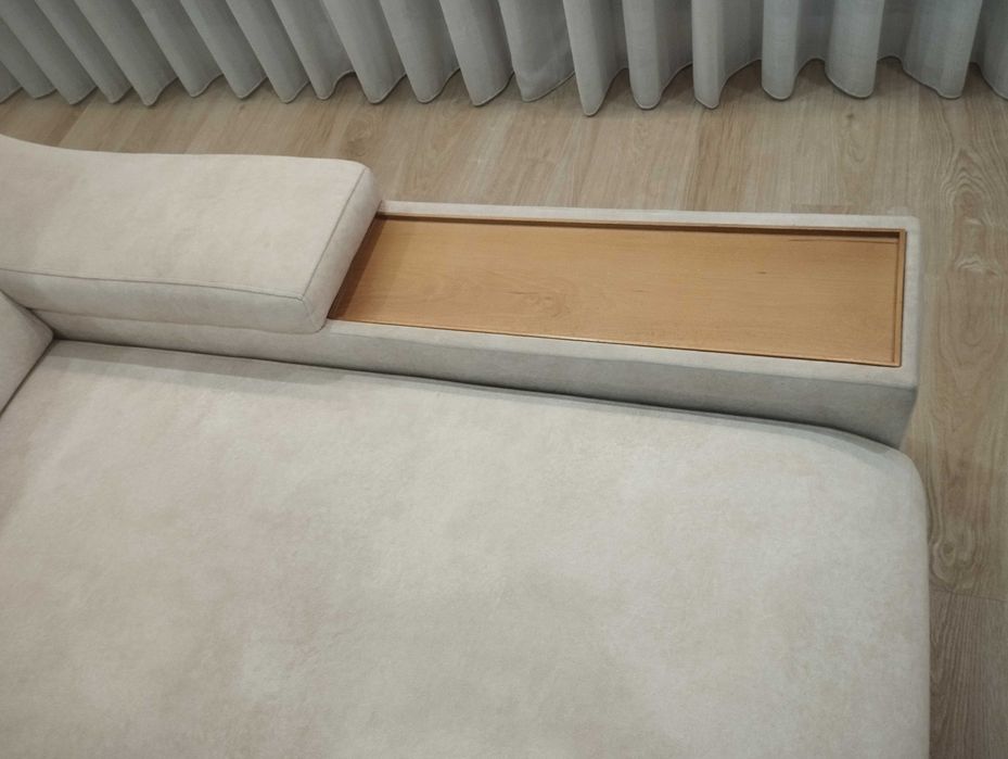 Sofá Chaise Longue com Assentos Deslizantes e Cabeceiras Reclináveis – Excelente Estado