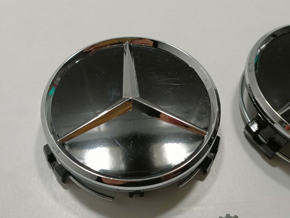 Centros de Jante Mercedes 75mm (Preto/Cinza)