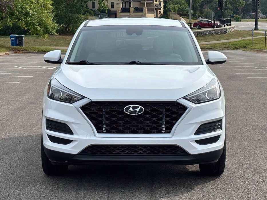 Hyundai Tucson SE      2019