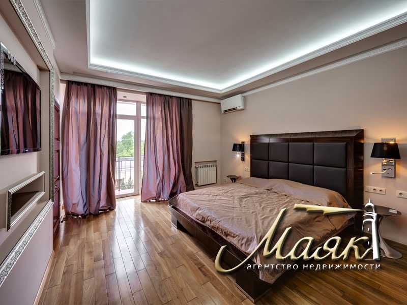 Безупречный дом на Великом Лугу.