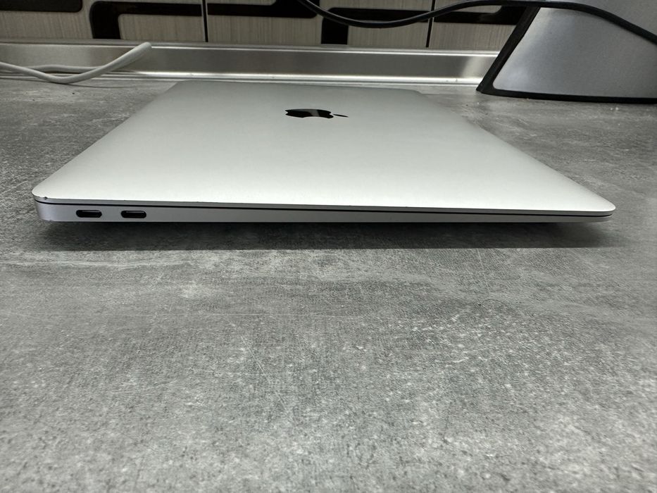 Macbook air 2020 a2337 icloud lock