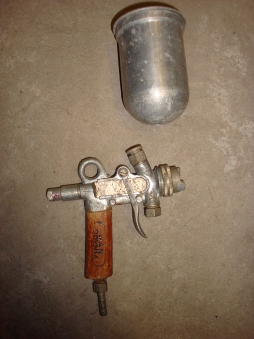 Zabytkowy pistolet malarski WAN z prl