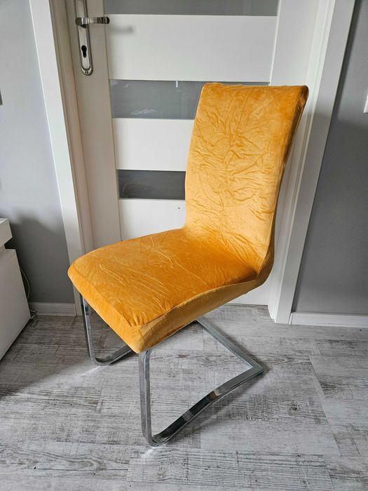 Pokrowce na krzesła miękkie welurowe musztardowe 4 sztuki komplet