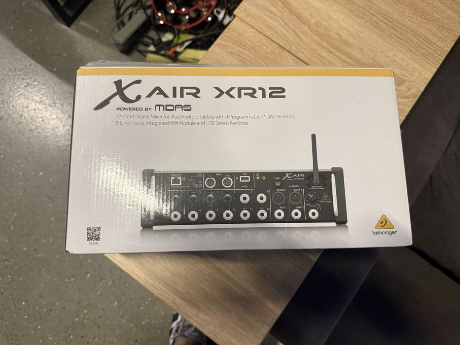 Behringer X Air XR 12