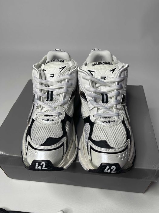 BALENCIAGA Runner кроссовки белые кеди кеды кросівки білі 42 43 44 40