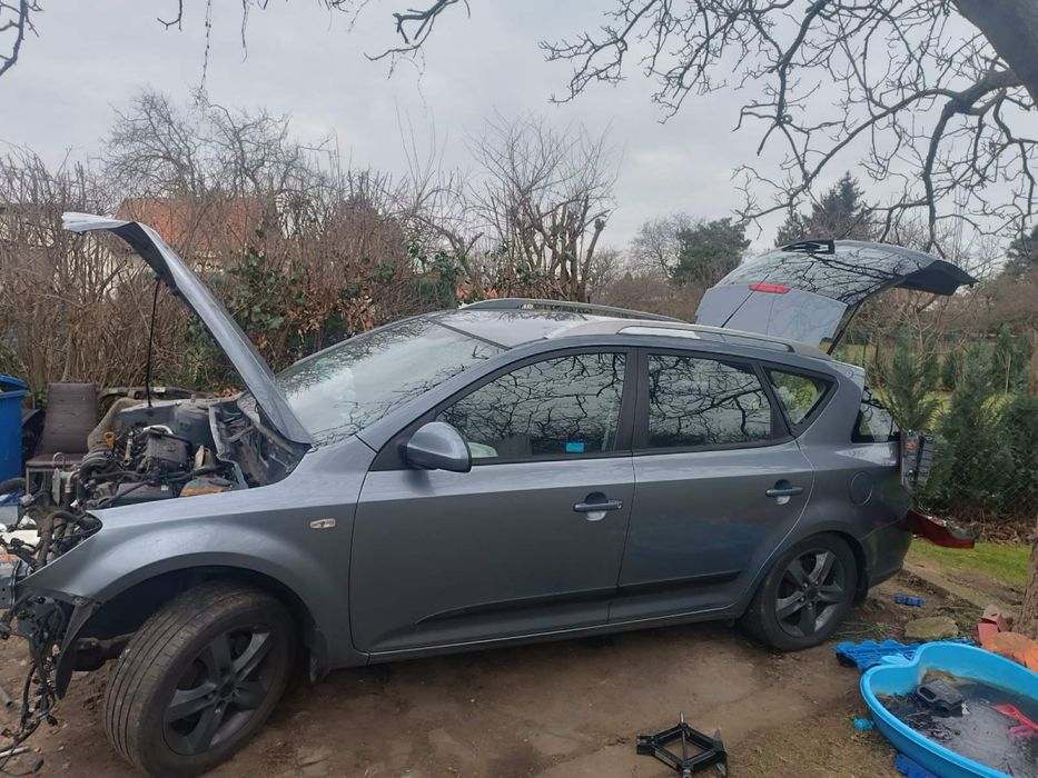 Запчастини Kia Ceed 2011