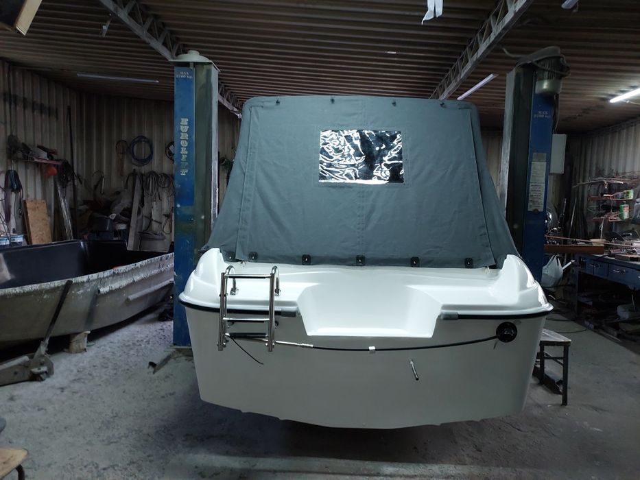 Nowa lódź kabinowa 510