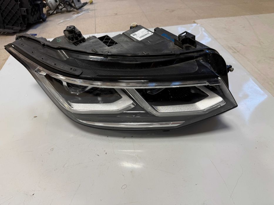 Prawa Lampa Reflektor VW Tiguan II LIFT KPJ3-10