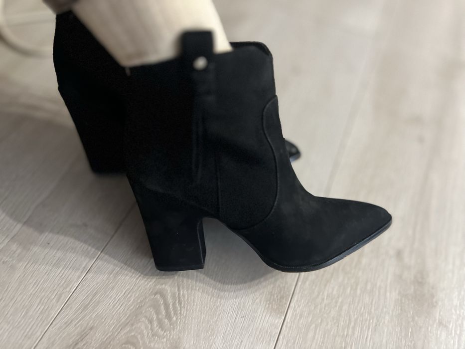 Ботильйони козаки замш 38/39