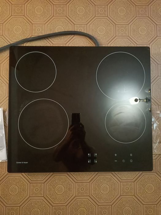 Продам новую варочную панель .  Германия оригинал с документами.