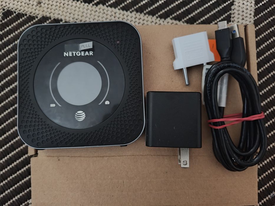 Netgear Mobile Router MR 1100