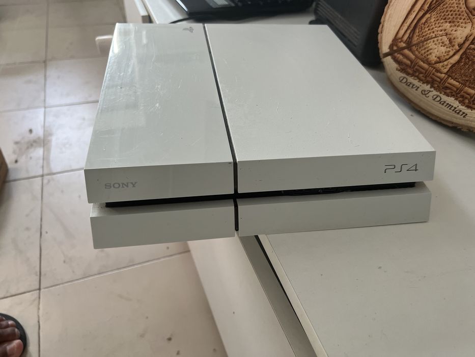 PS4 usada mas como nova