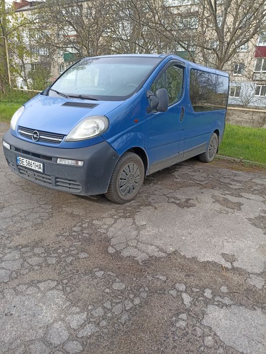До уваги Опель віваро.