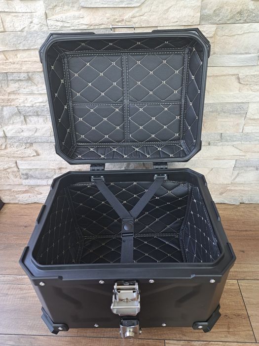 Kufer motocyklowy - 45  litrowy z płytą