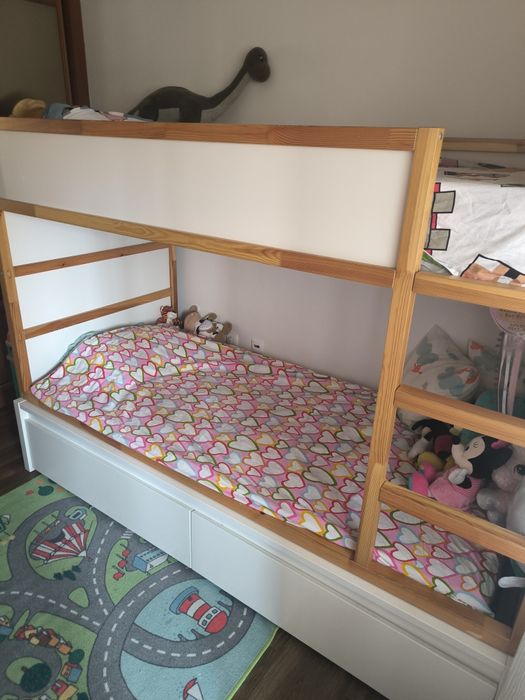 Conjunto beliche - IKEA Kura + Malm com gavetas