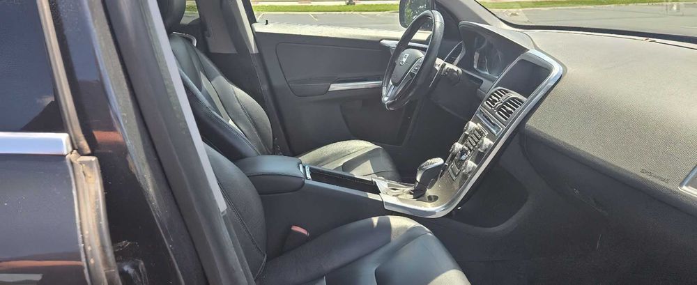 Volvo Xc60      2015