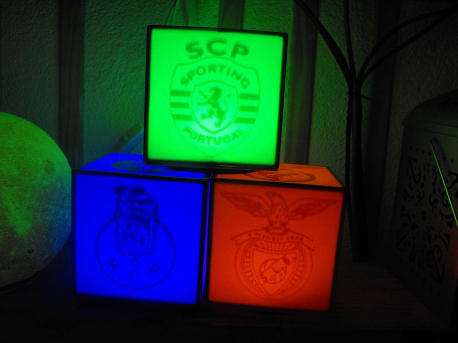 Candeeiro de Secretária "CUBO"