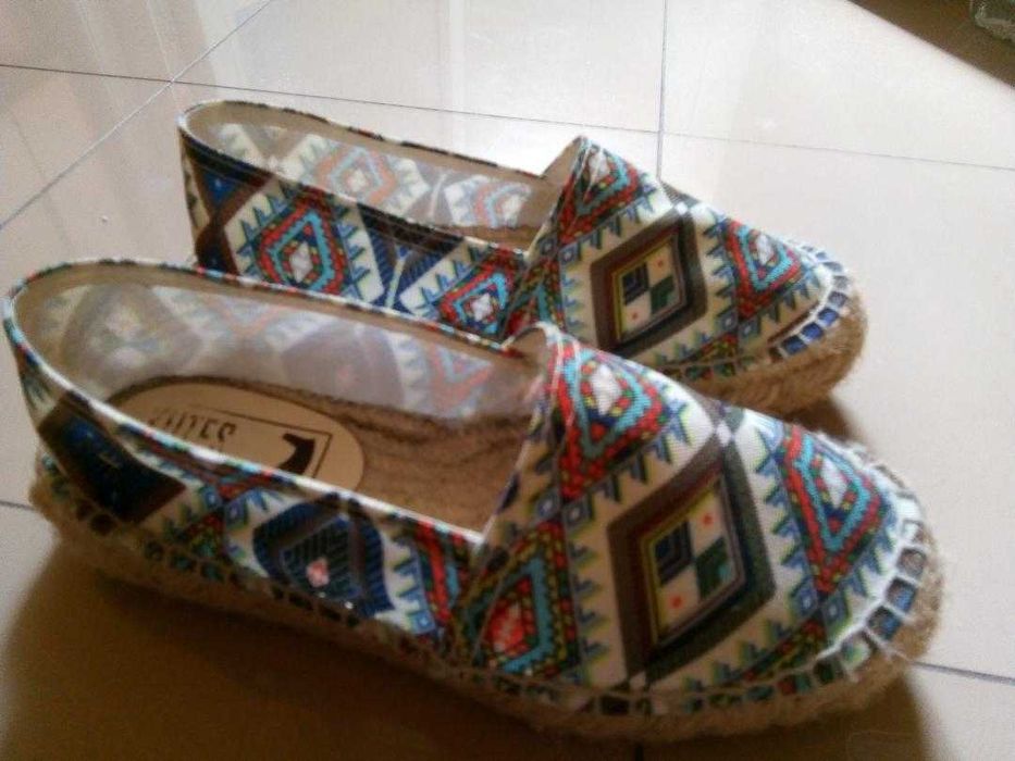 Sapatos e sandálias de marca - 36