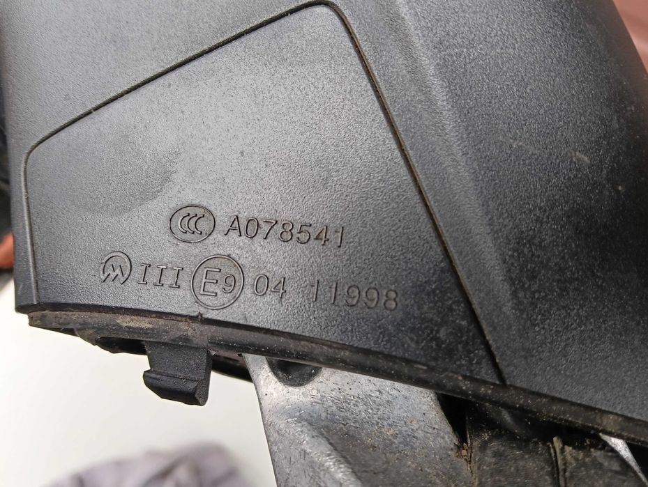 Lusterko Prawe Audi Q4 E-tron 15 +2 PIN Oryginał Europa 15 PIN WYSYŁKA