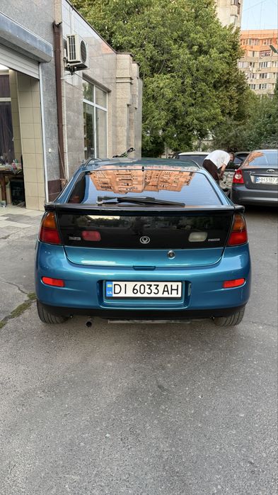 Mazda 323  1995 год