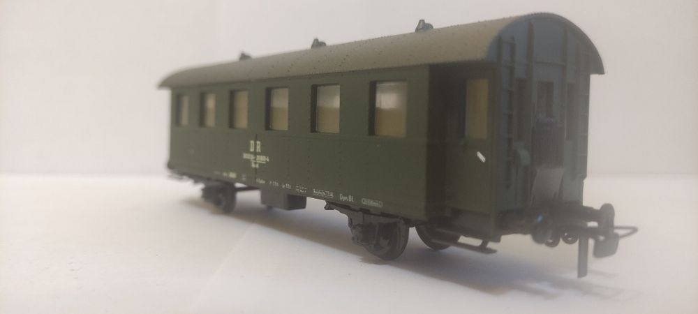 Wagon osobowy PIKO DDR H0 Bi 33a DR – z oryginalnym pudełkiem – stan idealny