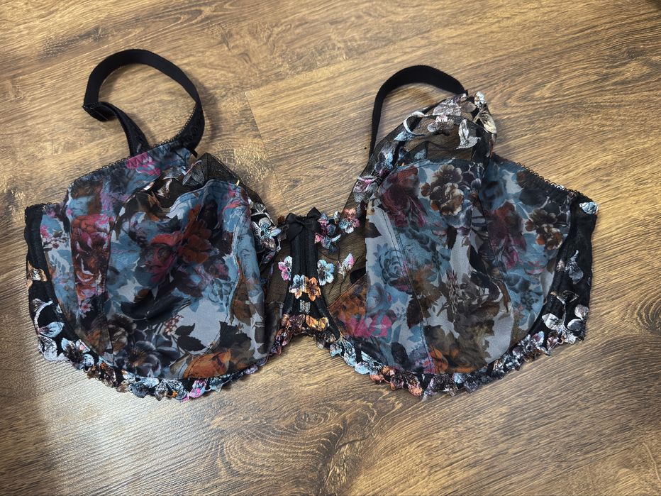 Шикарний бюст fantasie 85k 16h