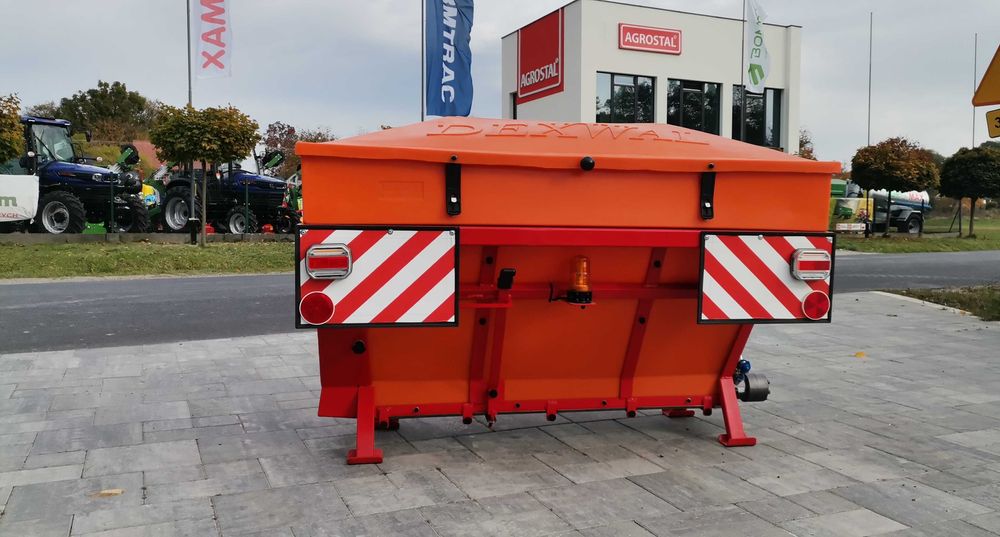 Piaskarka wałowa 550l 900kg hydrauliczna zawieszana AGROSTAL