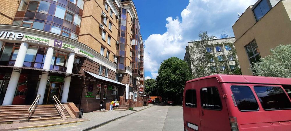 Центр. Продам комерційне приміщення по вул. Соборності