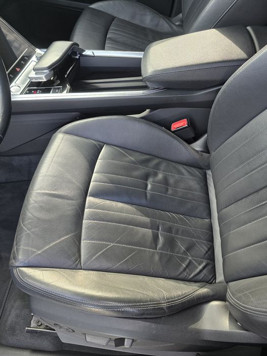 Продаж AUDI e-tron 55 Quattro / 95 кВт / Full-Led digital Matrix
2020