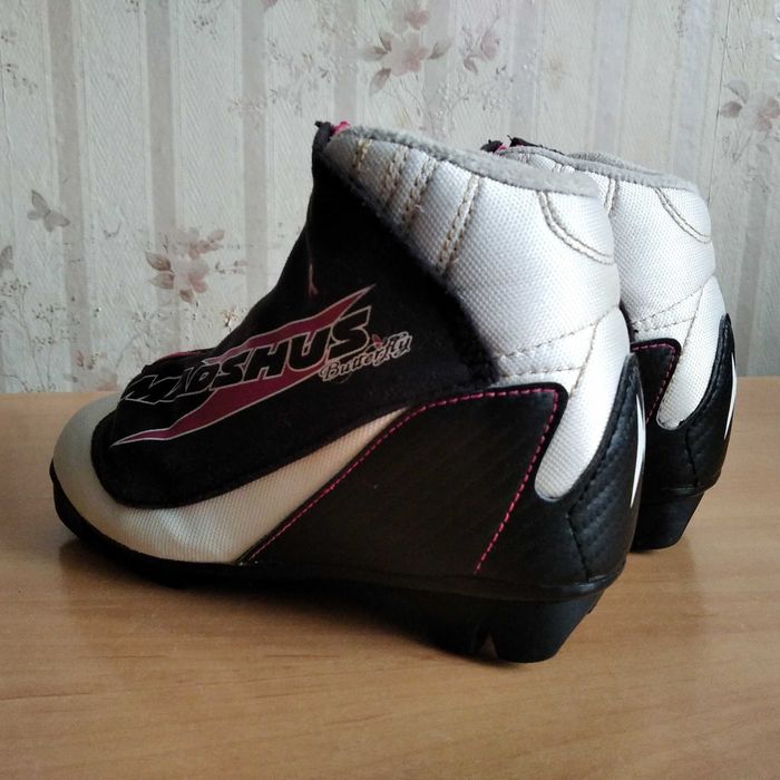 Dziecięce buty narciarskie biegowe MADSHUS BUTTERFLY roz.eu-32