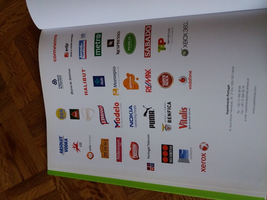 2 livros Superbrands de 2008 e 2009