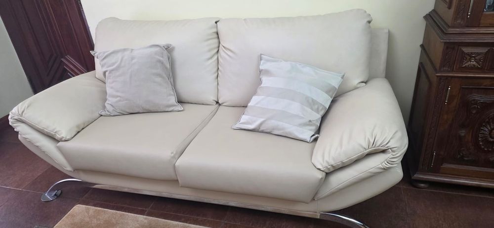 Vendo moveis de sala em bom estado.