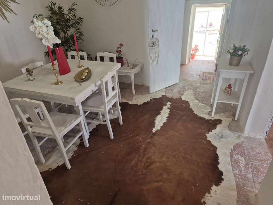 Moradia terrea com logradouro em Conceição-Ourique