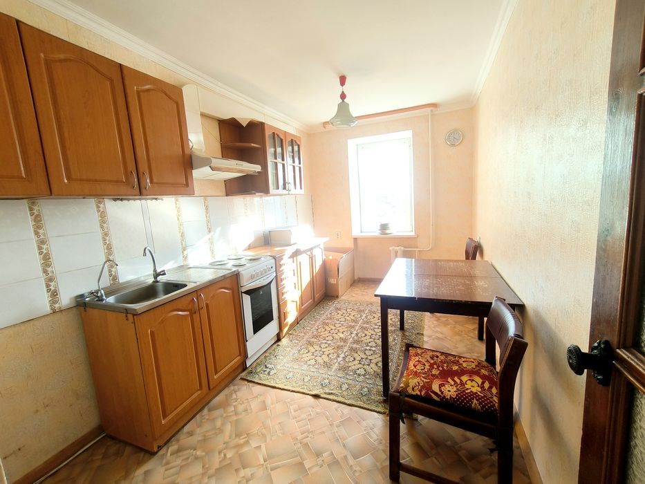 Продається 4 -х кімнатна  квартира  Теплодар ,є відновлення