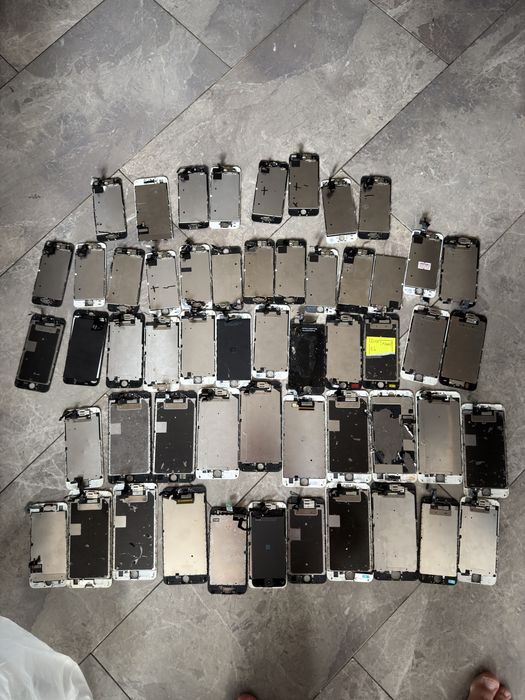 Lot iphone 120 шт деталей , дисплеїв