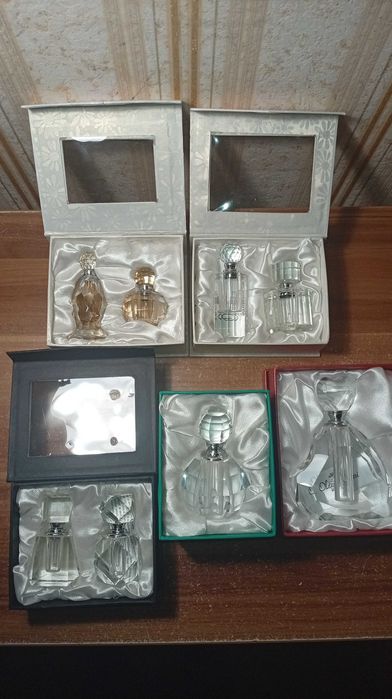 Новий Американський Набір Кришталевих Пляшок для Парфумів Oleg Cassini