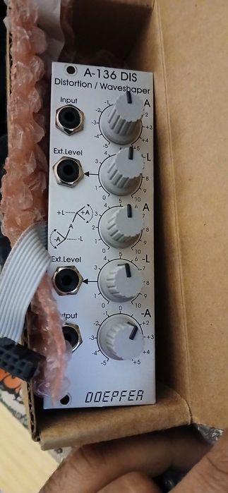 Doepfer A-136 Distortion/Waveshaper