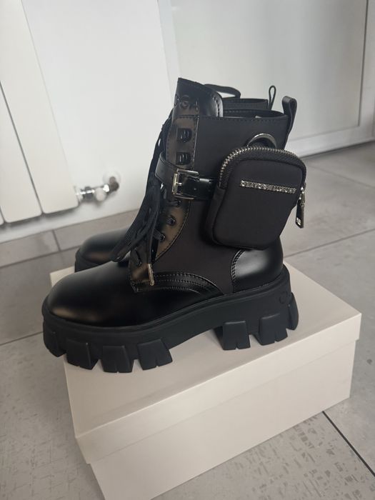 Nowe botki z metkami