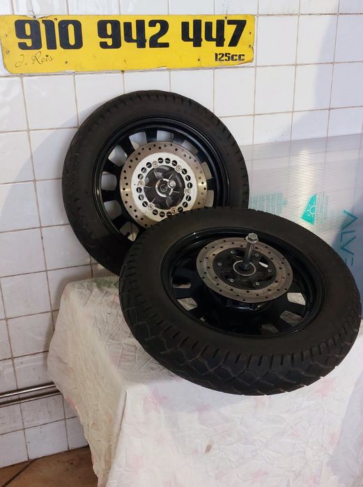 Peças usadas para moto // para vários modelos.