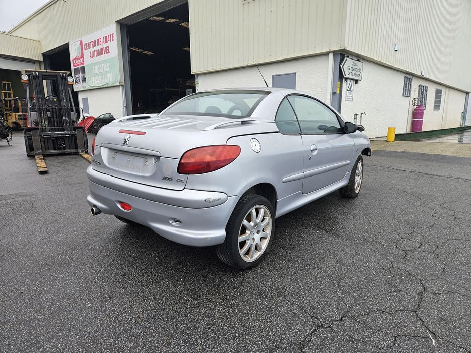 Peugeot 206 cc 1.6i 16V de 2002 para peças