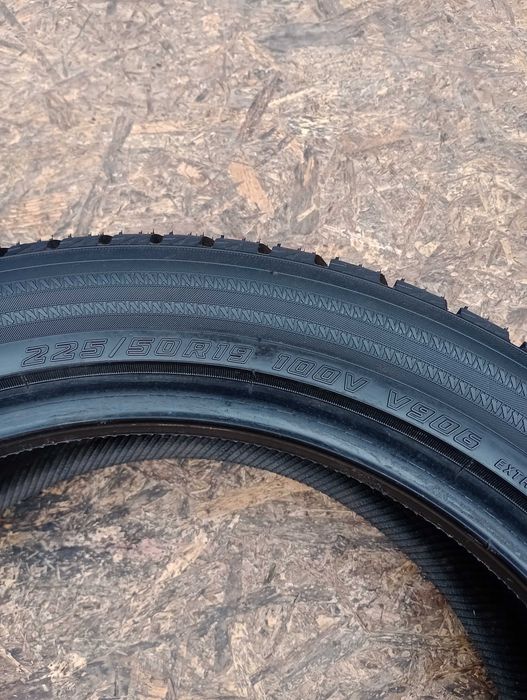 Opony zimowe 225/50 R19 100V Yokohama Bluearth Winter V906 Suv 25rok