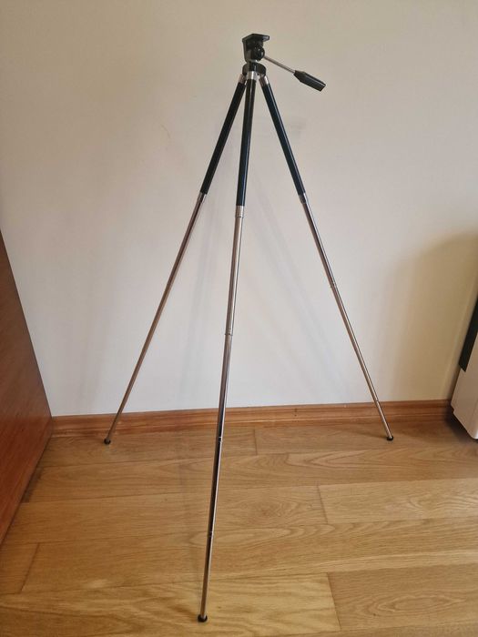 Small Tripod - With Carrying Case