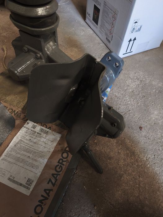 Zaczep do przyczepy tylny IFA HL 6011 HW 8011