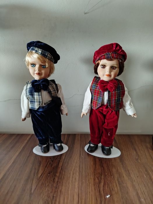 Boneca de loiça com suporte